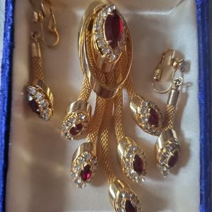 1970/71 Brooch & Clip Earrings